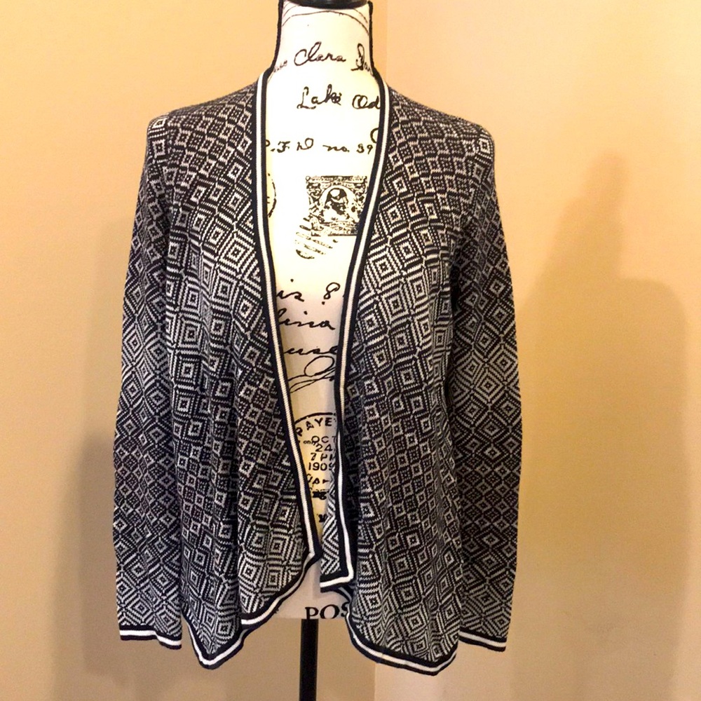 Cardigan Navy and Cream sweater